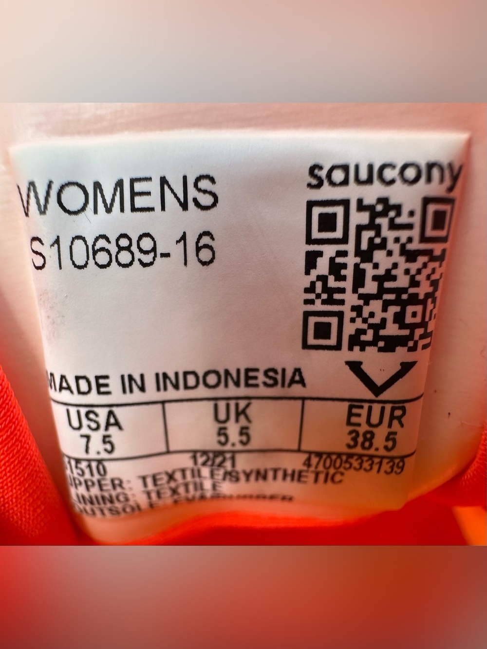Saucony Endorphin Shift 2 in ViZiGold Yellow Running Shoes Women Size 7.5 in VGC - Picture 4 of 15